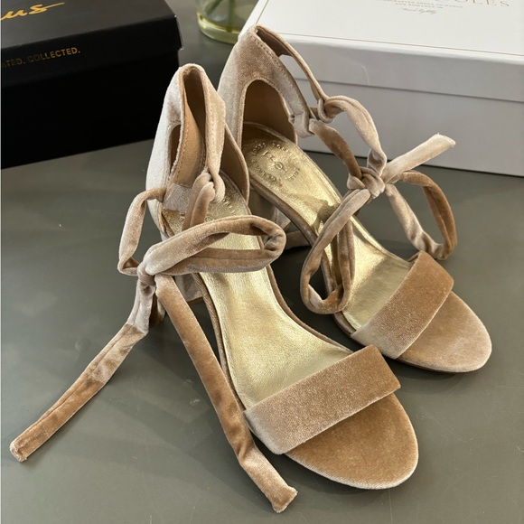 Forever Soles- Nude/Tan Velvet Sister Heels- Size 8 with lace up strap - Picture 2 of 7